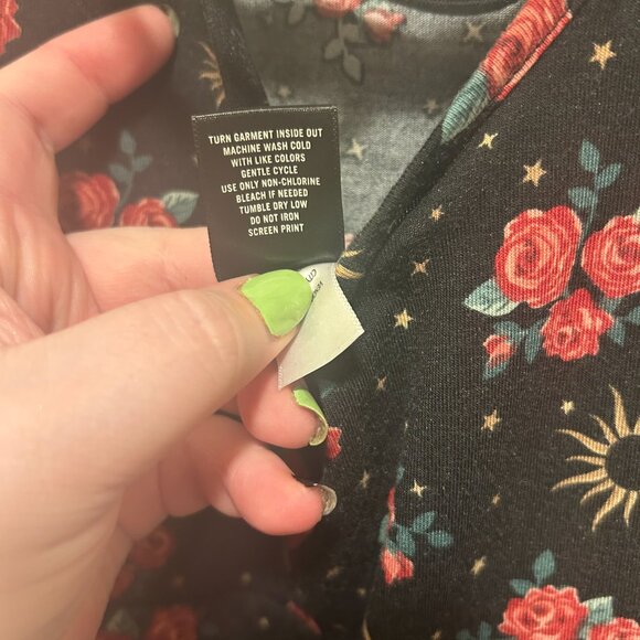 Hot Topic Roses & Celestial Bodies Strappy Back Mini Dress Plus Size 2X - Picture 6 of 7